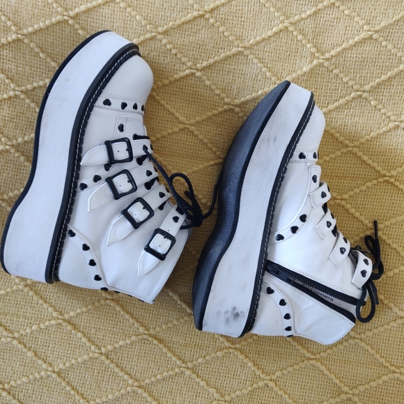 DEMONIA EMILY 315 HEART ANKLE BOOTS - Picture 8 of 9